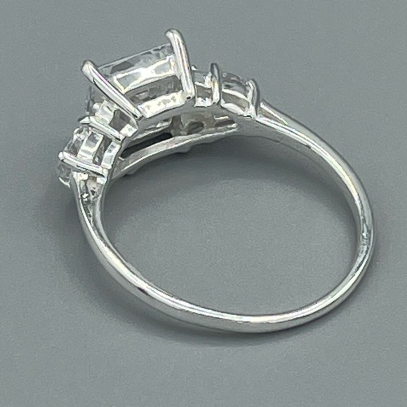 Sterling Silver 3 Stone Diamond Engagement Ring - Picture 6 of 10